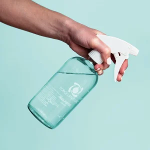 clear plastic spray bottle