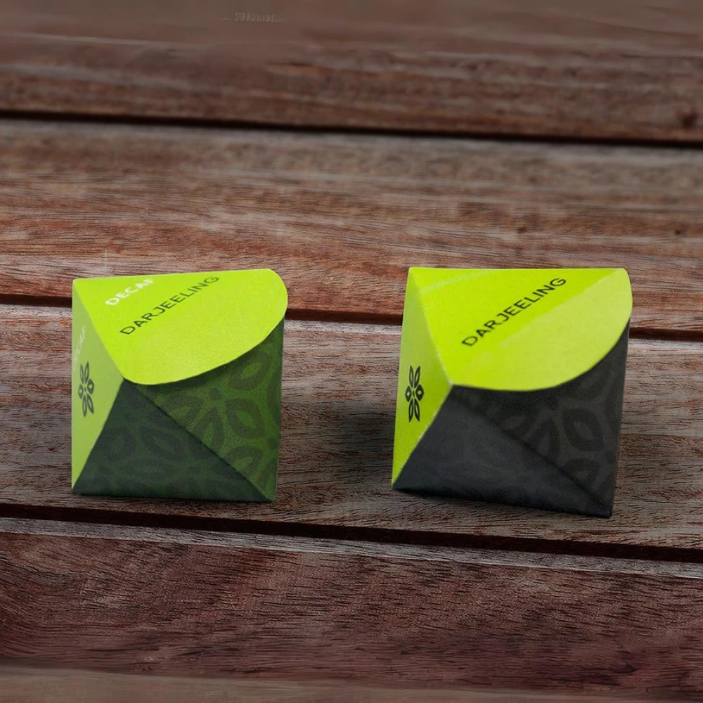 clear pyramid box packaging