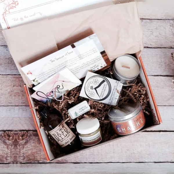 cool subscription boxes wholesale packaging