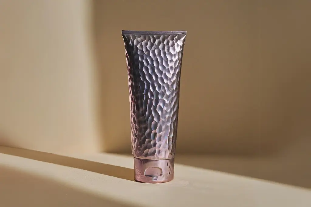 pearlescent tube